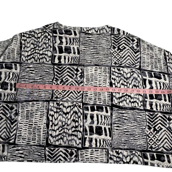Chico’s Poncho Top Black White Geometric Print Women’s S/M Flowy Blouse - Picture 12 of 13